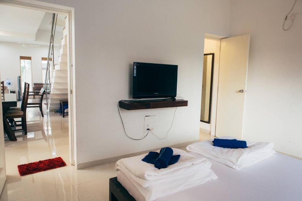 Unit 4 By Red Stone Villas Lonavala Extérieur photo