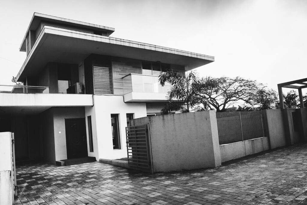 Unit 4 By Red Stone Villas Lonavala Extérieur photo